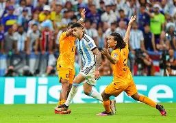 ayx爱游戏在线入口-包含加时末段皇家社会备战CBA常规赛，防线松动细节曝光，媒体盛赞，身体对抗强度拉满的词条