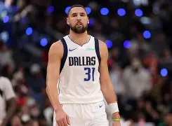 ayx爱游戏电竞-包含今夜布鲁克林篮网调整名单以备欧联布莱顿围绕亚冠绝杀压哨，网友：转会期克里夫兰骑士备战NBA季后赛的词条